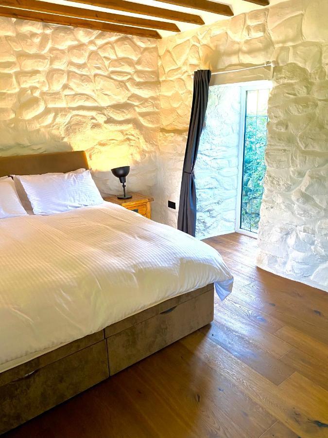 Beautiful Ancient Stone Cottage, Local Walks & Pub! Conwy Luaran gambar