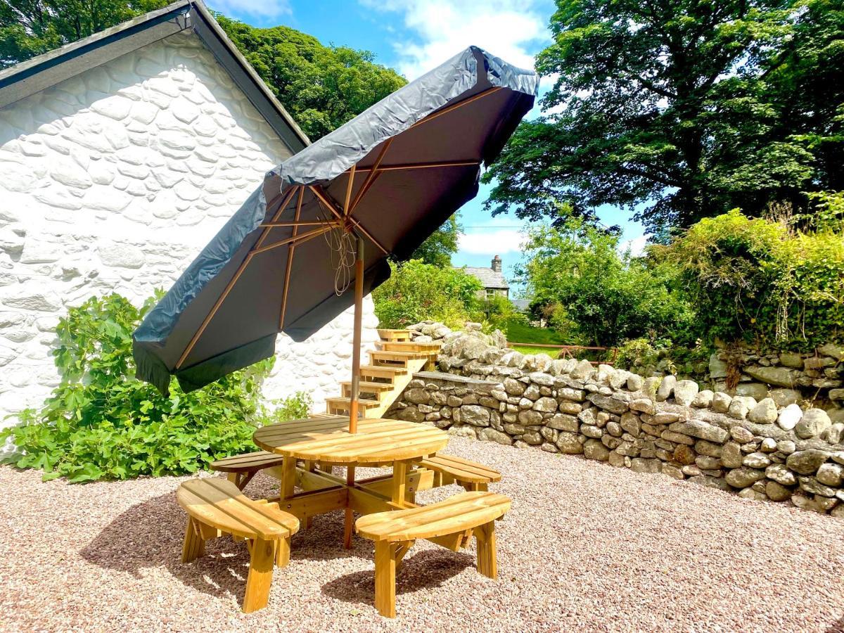 Beautiful Ancient Stone Cottage, Local Walks & Pub! Conwy Luaran gambar