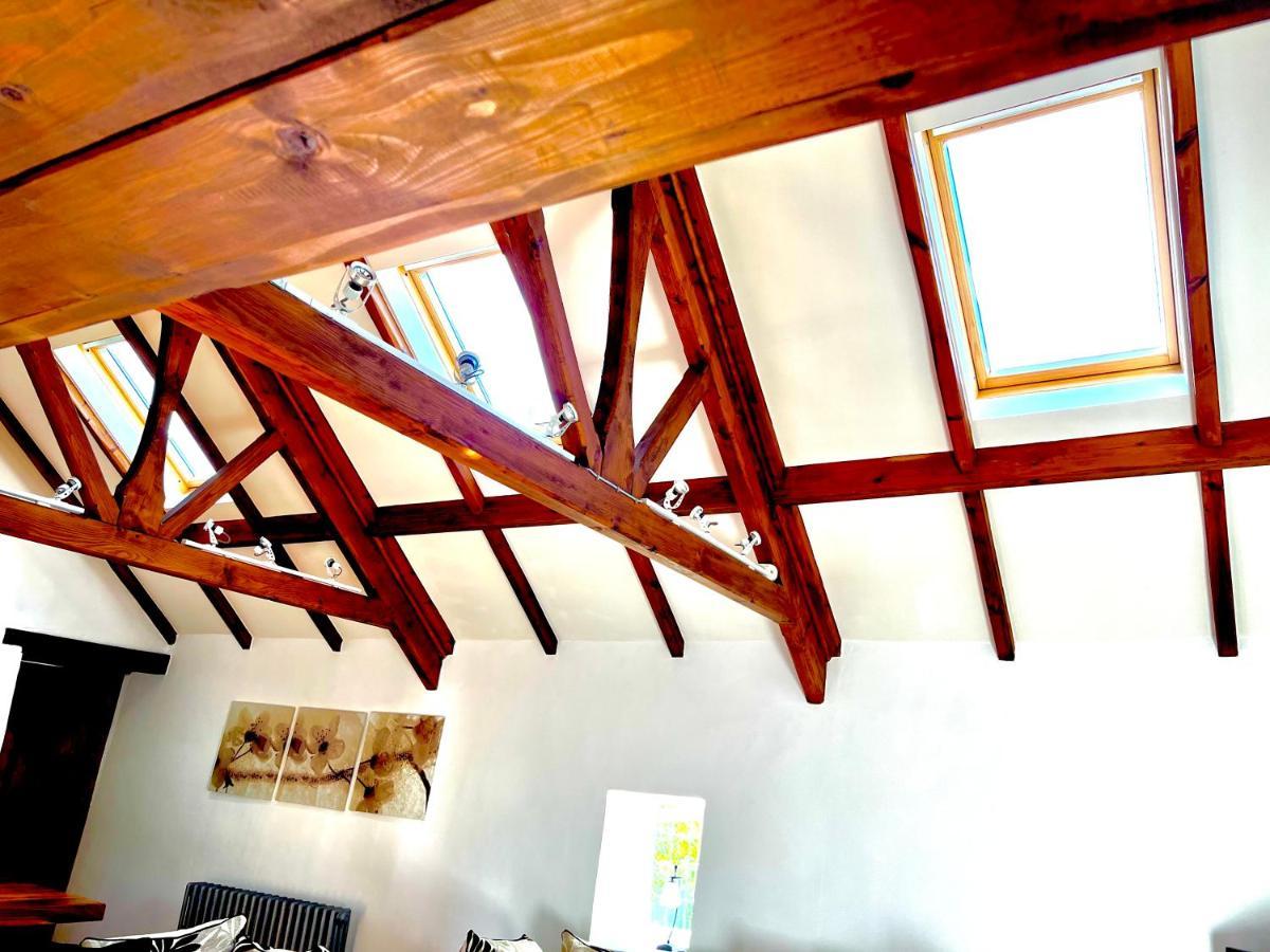 Beautiful Ancient Stone Cottage, Local Walks & Pub! Conwy Luaran gambar